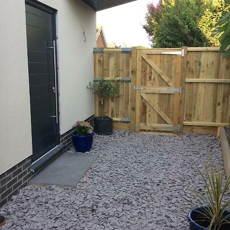 Cliff Top Studio Barton on Sea Exterior photo