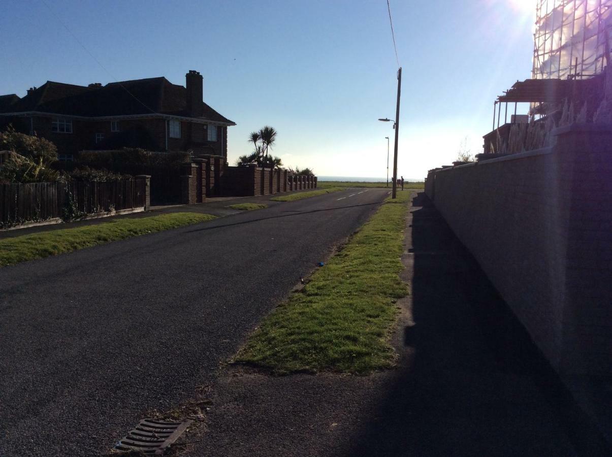 Cliff Top Studio Barton on Sea Exterior photo